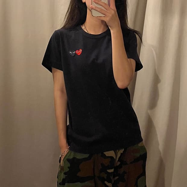 꼼데가르송 와펜 반팔티셔츠 (NAVY)