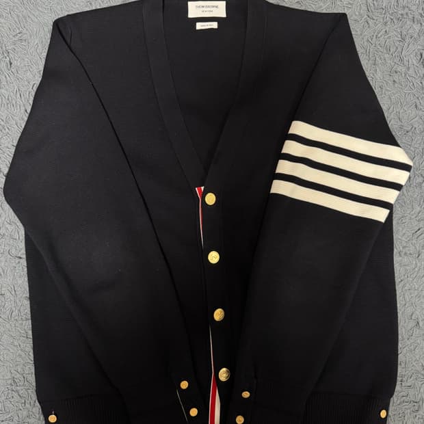 톰브라운 밀라노스티치 금장 가디건 3사이즈