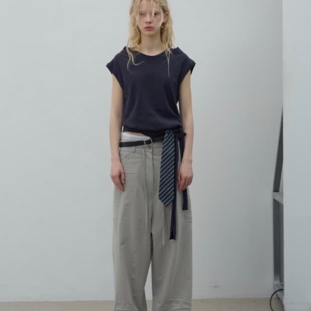 lcdc 엘씨디씨 티엠 strap hooded sleeveless top