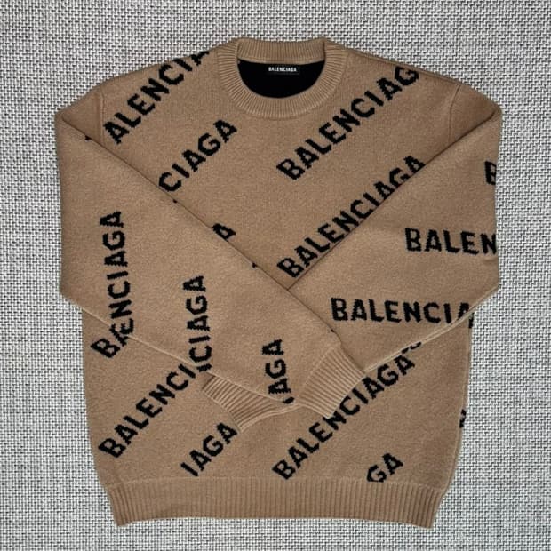 발렌시아가 멀티로고 니트