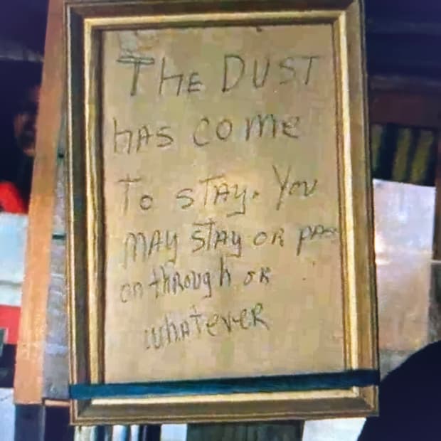 프라다 23fw 롱파카 사간넘은 봐라