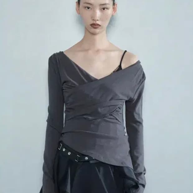 세릭 크로스 탑 DRAPE CROSS TOP