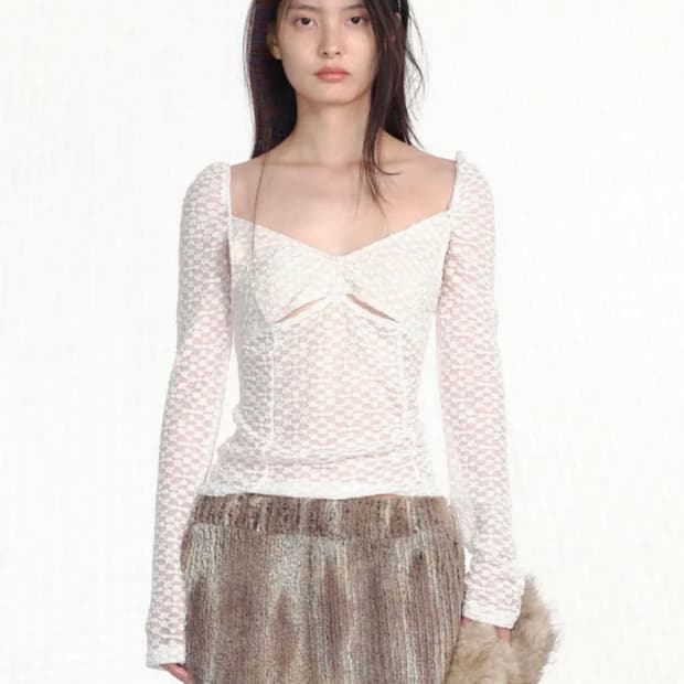 CERRIC 세릭 LACE UNDER CUT-OUT TOP IVORY