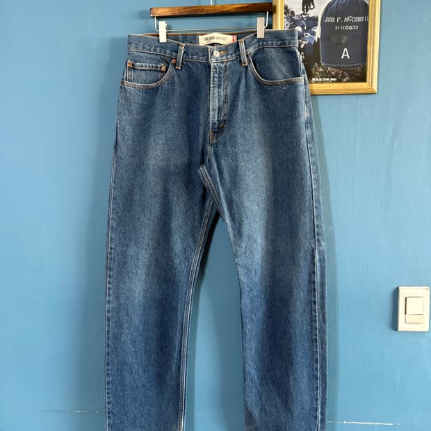 00‘s Levis 505 Denim pant. 