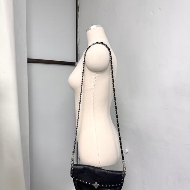 Skull Stud Chain Shoulder Bag