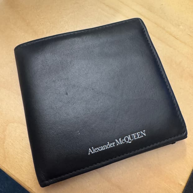 Alexander mcqueen 맥퀸 로고 바이폴드 지갑