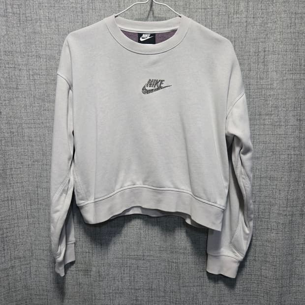 나이키 우먼 세미 크롭 맨투맨 