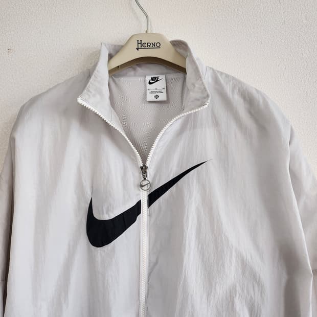 나이키 스우시 바람막이(XL