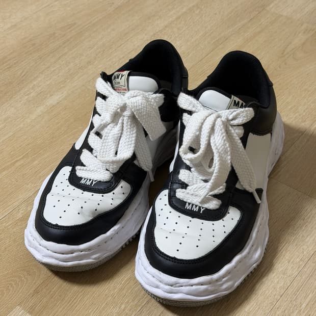 미하라 야스히로 웨인 OG 스니커즈 블랙/화이트 43 (275~280)