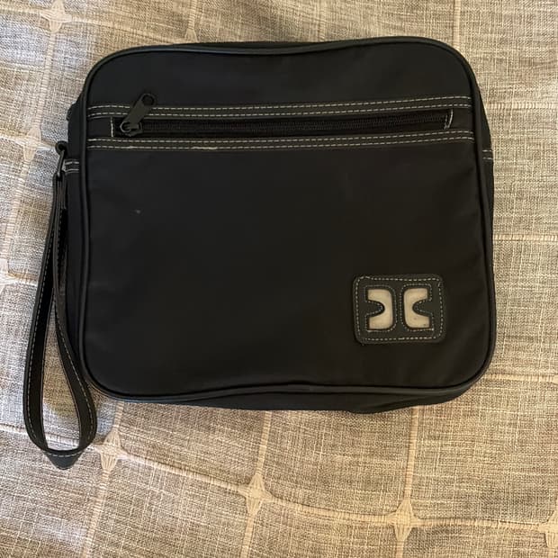 꾸레쥬 클러치 정품 