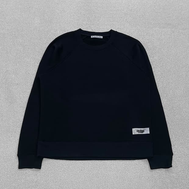 아크네스튜디오 12주년 라벨 크루넥 맨투맨 블랙