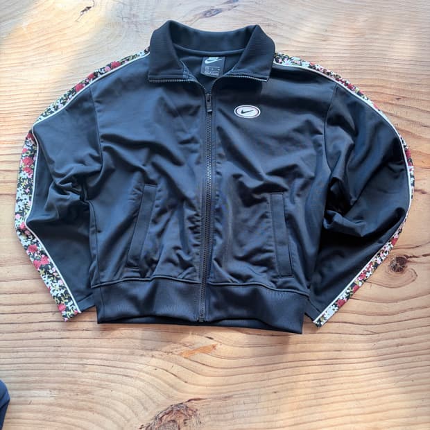 나이키 플라워 트랙탑 져지