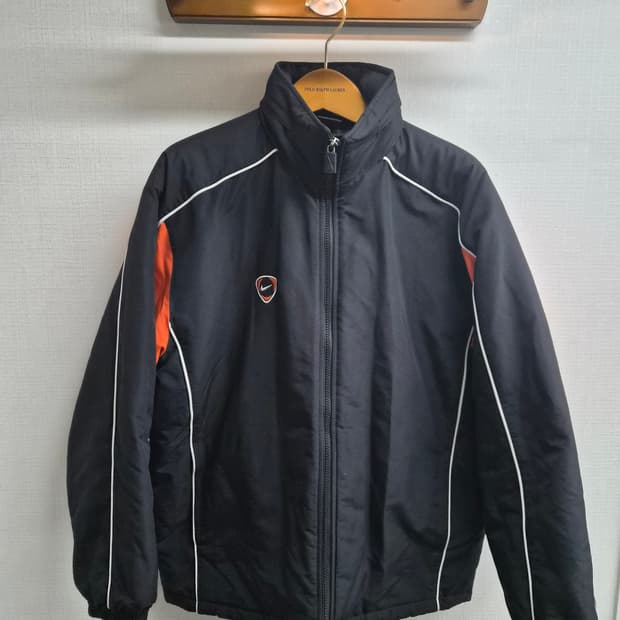 L) 나이키 올드스쿨 누빔 점퍼 팝니다