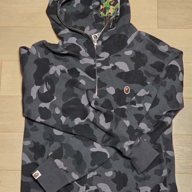 새상품) BAPE (베이프) 원 포인트 카모 후드집업 블랙 L