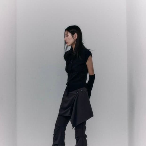 OJOS wrap over tuck pants