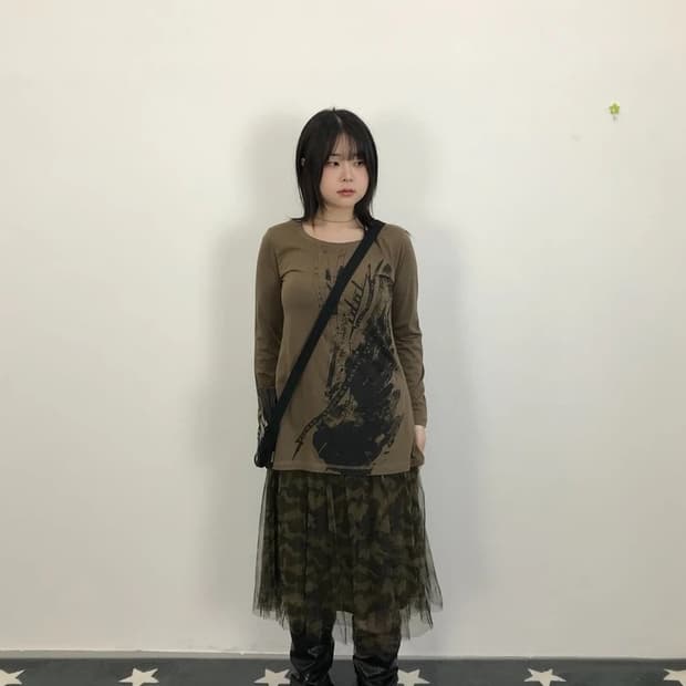 Brown Graphic Print Long Sleeve Tee