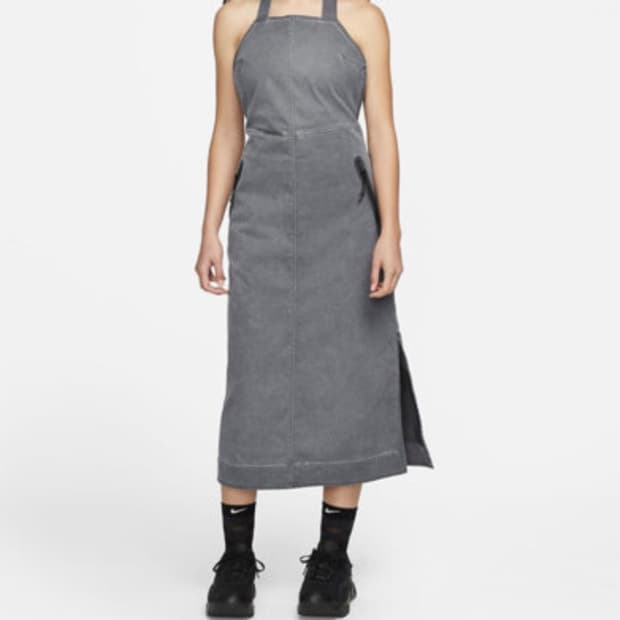 NIKE W DRI FIT TECH PACK WOVEN DRES
