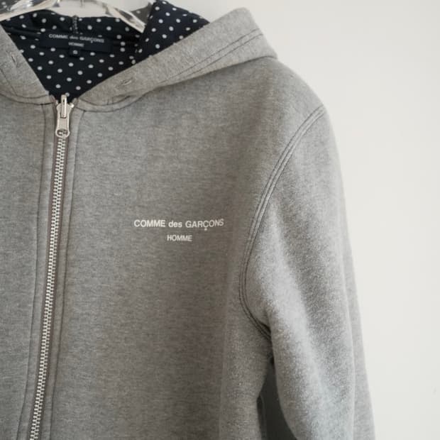 Reversible dot hood zipup