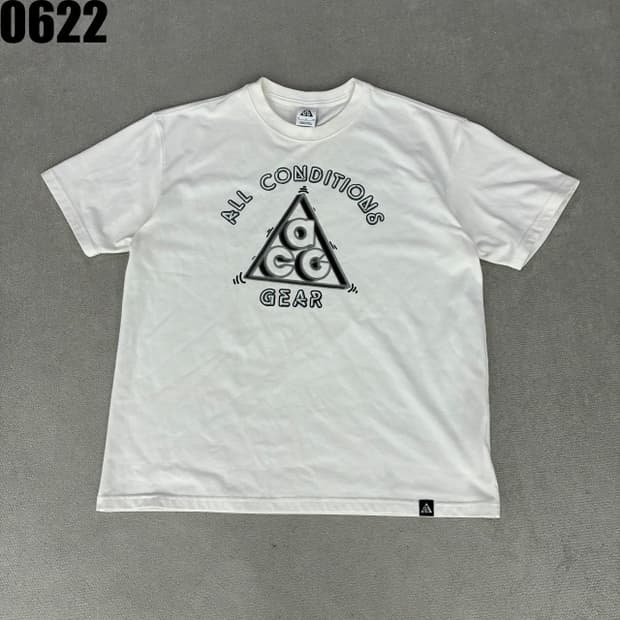 나이키 acg 반팔티