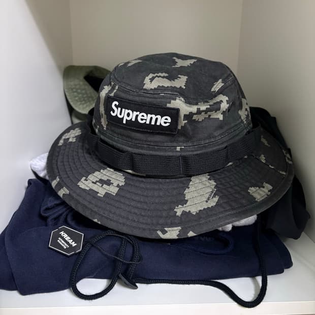 슈프림 밀리터리 부니햇 러시안 카모