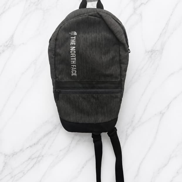 THE NORTH FACE 노스페이스 힙색 가방! 그레이 색상~