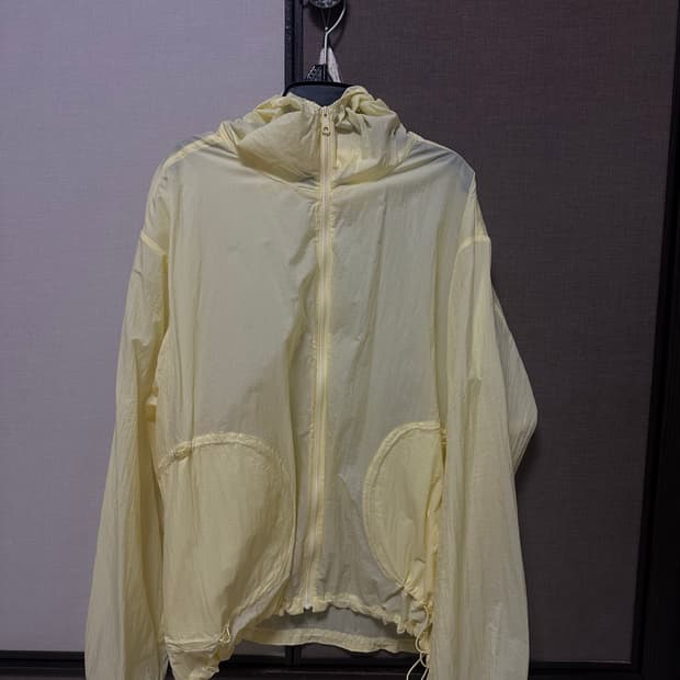 이어스트 옐로우 바람막이 M