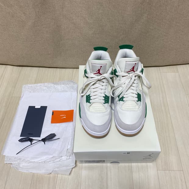 [250] 조던 4 x 나이키 SB 레트로 SP 파인그린