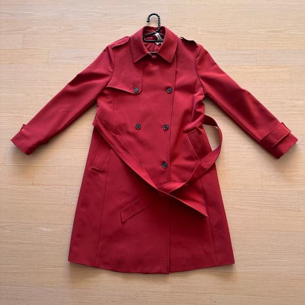 마리아꾸르끼 레드 코트 66사이즈 팔아요!