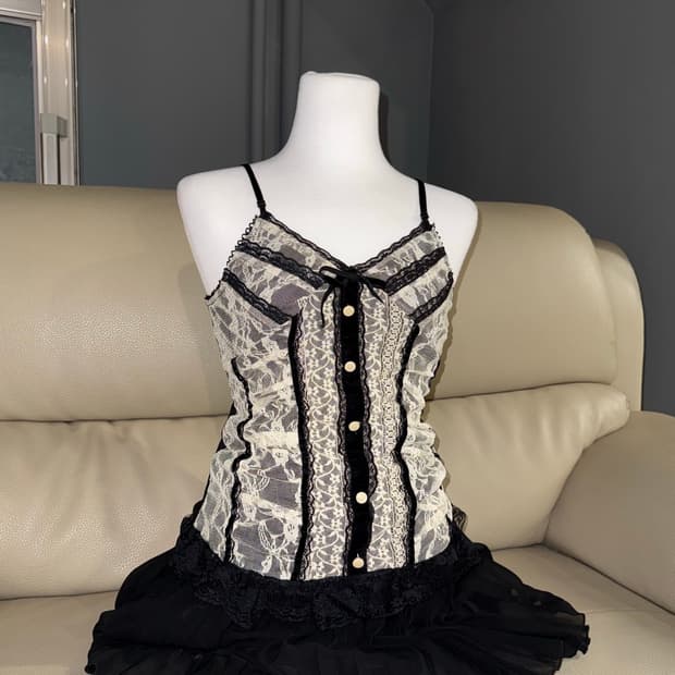 lace detail button-up sleeveless