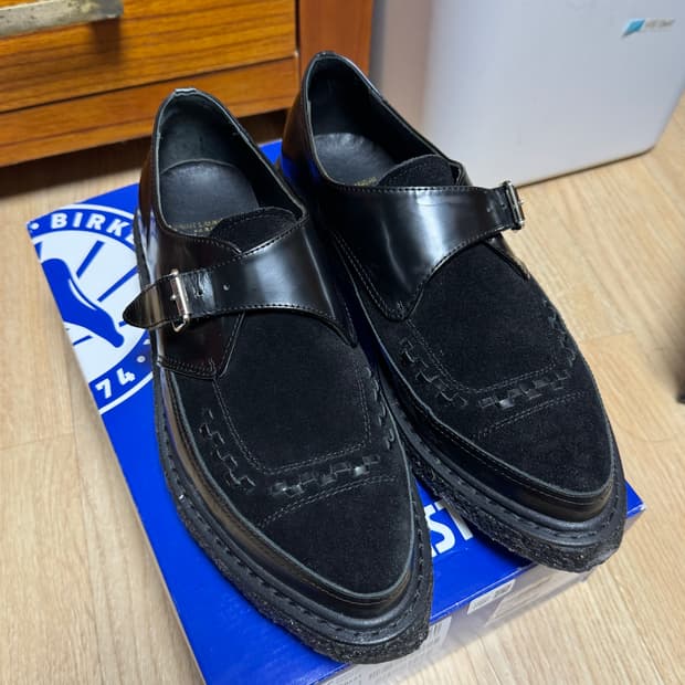 생로랑 뭉크스트랩 클리퍼 41