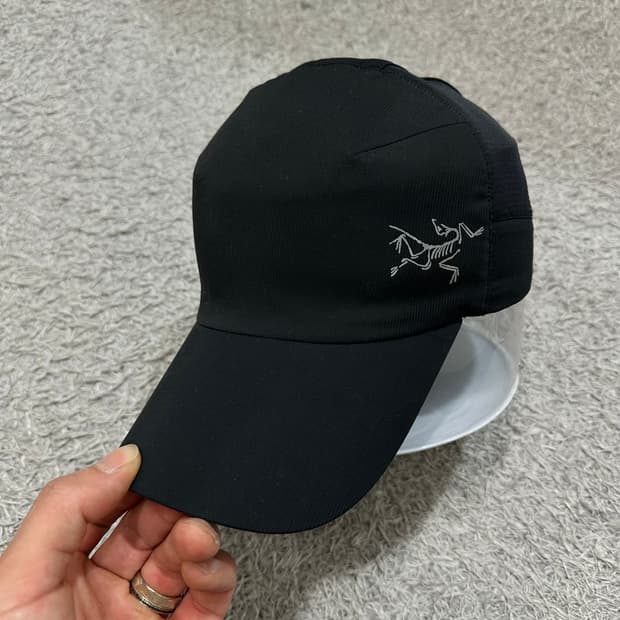 아크테릭스 볼캡