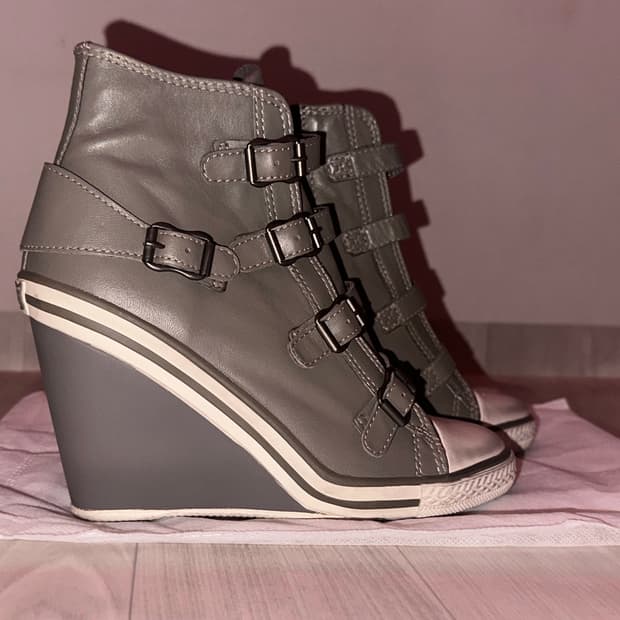 ash 웨지힐 레더 스니커즈 애쉬베이지 모카베이지 37