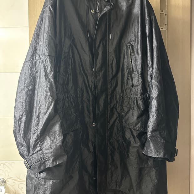 폴리테루 64 델 롱파카 코티드블랙  글로시블랙 3