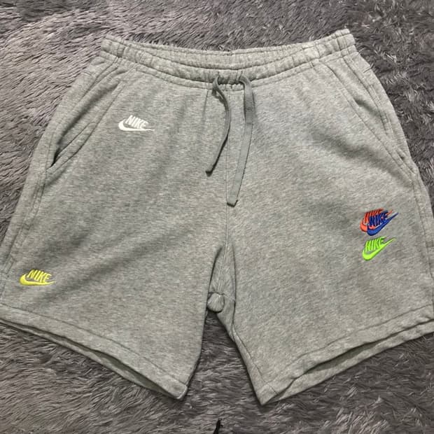 [[M] 나이키(NIKE) NSW 에센셜+ 프렌치 테리 쇼츠p336