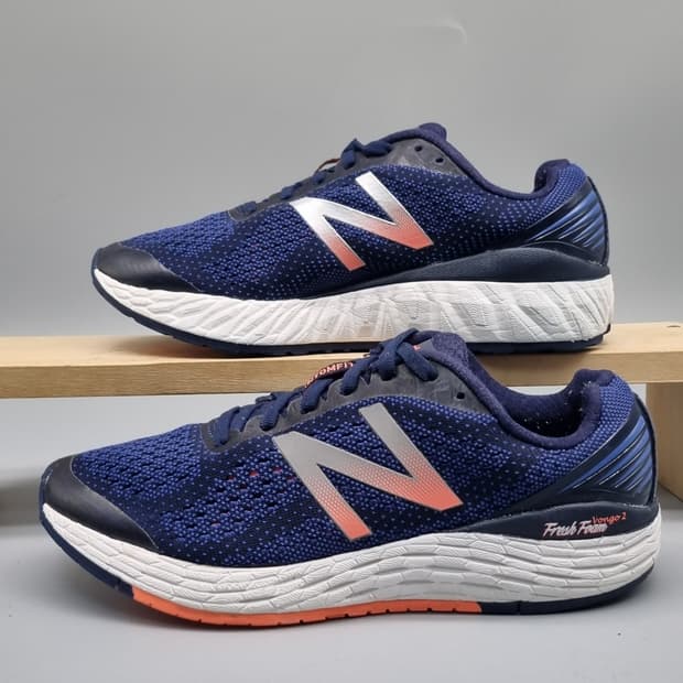 뉴발란스 프레쉬폼 여성런닝화240