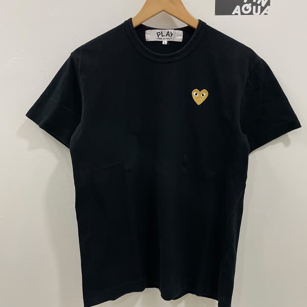  꼼데 하트 로고 반팔티 블