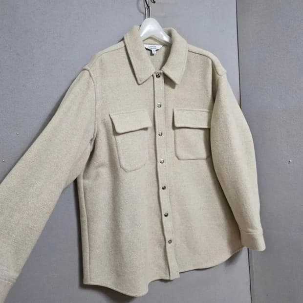 앤아더스토리즈 모 남방