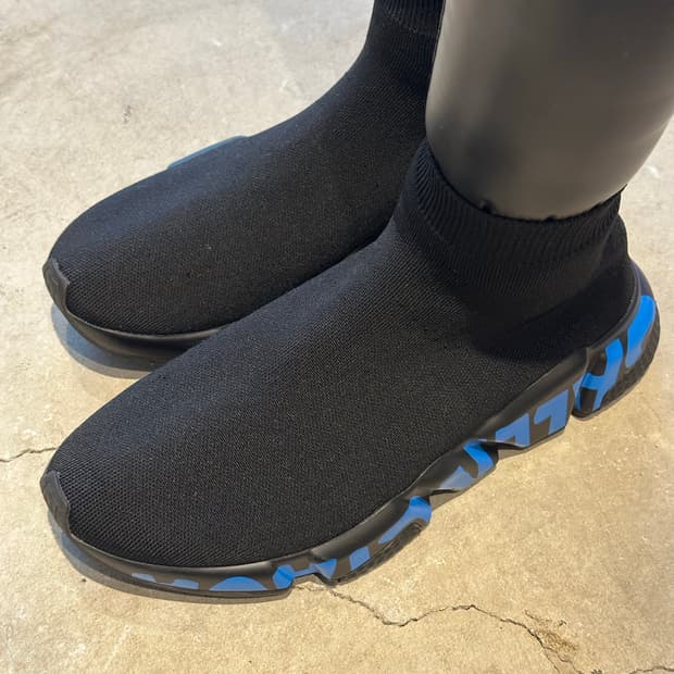 정품 발렌시아가 스피드러너 그래피티 