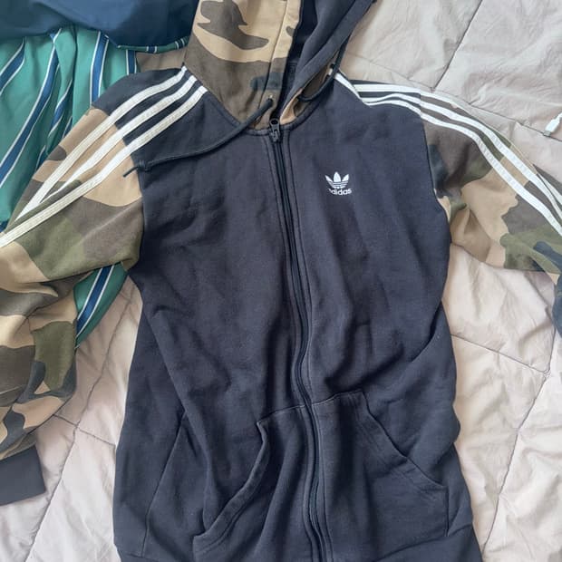 아디다스 카모 후드집업