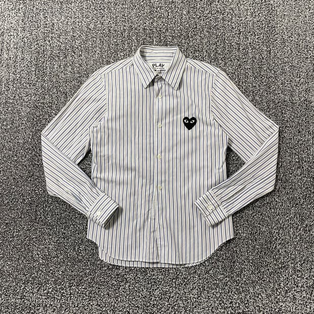 빈티지9. 꼼데가르송 플레이 블랙 하트 와펜 스트라이프 셔츠 블루