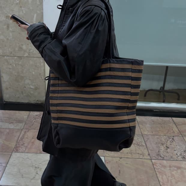 vtg cowhide stripe tote bag