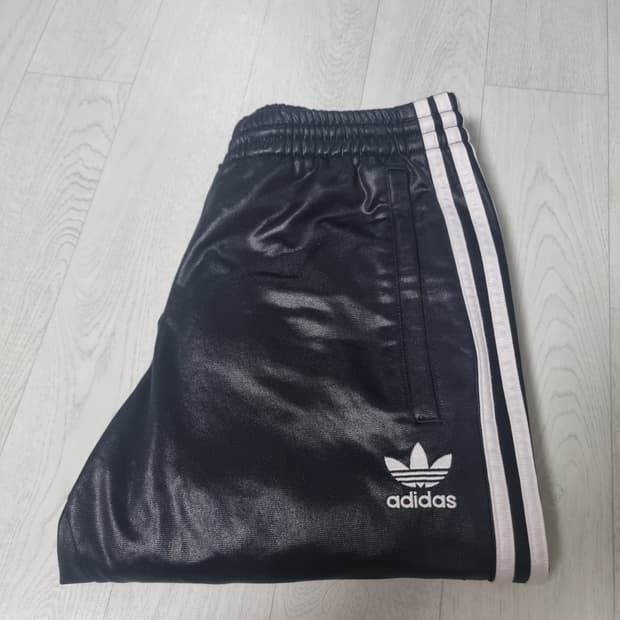 아디다스 칠레 커프드 코팅 아로이 라지