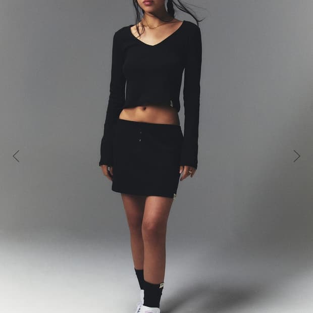 글로니 classic v neck long sleeve 롱슬리브 티셔츠