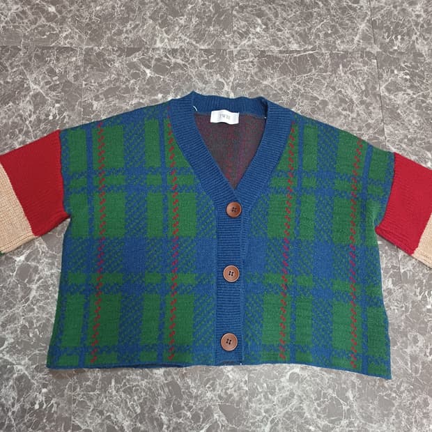 TWEE 멀티컬러 아가일 크롭 가디건