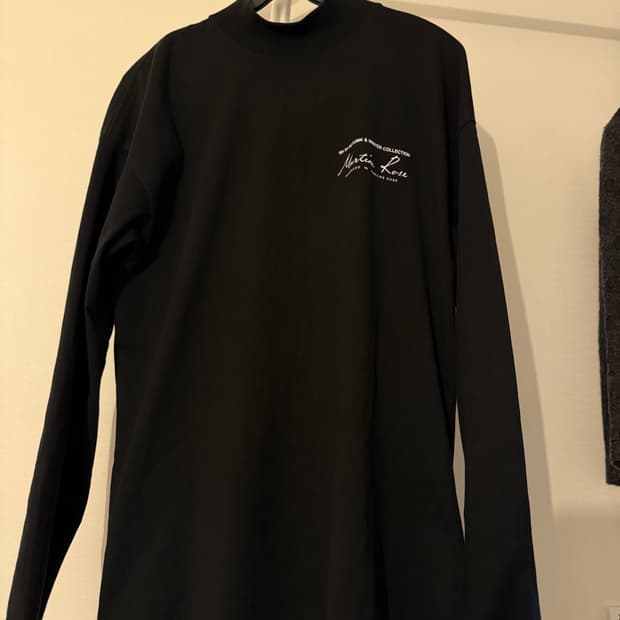 마틴로즈 모크넥 롱슬리브 블랙