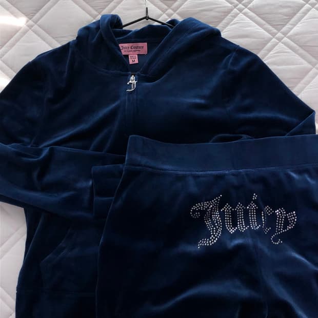 juicy Couture 벨벳 후드 반바지 셋업 갸루
