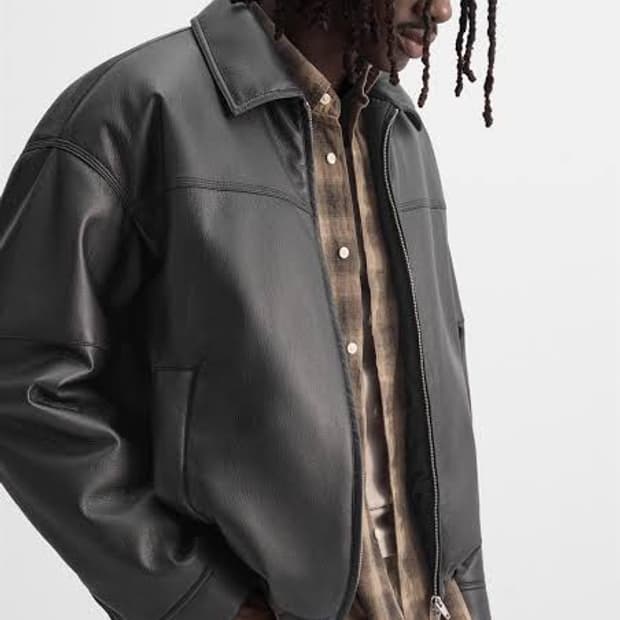 자라 페이크 레더 블랙 자켓