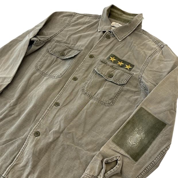 레미릴리프 디테일 밀리터리셔츠