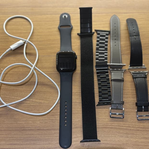 애플워치 SE2 44mm 미드나잇 + 스트랩 4종