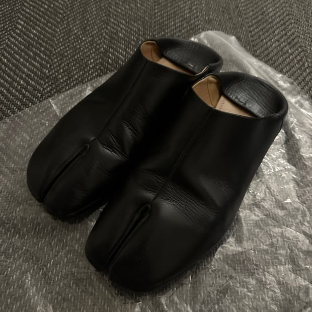 [44] 마르지엘라 타비 슬립온